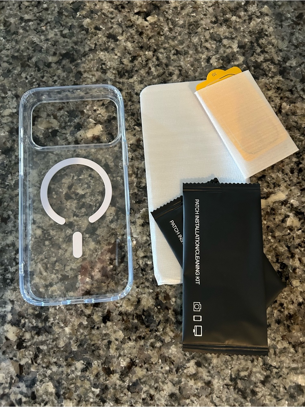 Clear Magnetic-Compatible iPhone 17 Pro Max Case - Picture 2 of 2